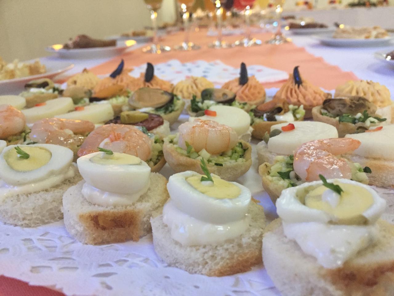 Canapés y petit bouché para cóctel